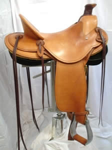 Visalia-style 3B saddle